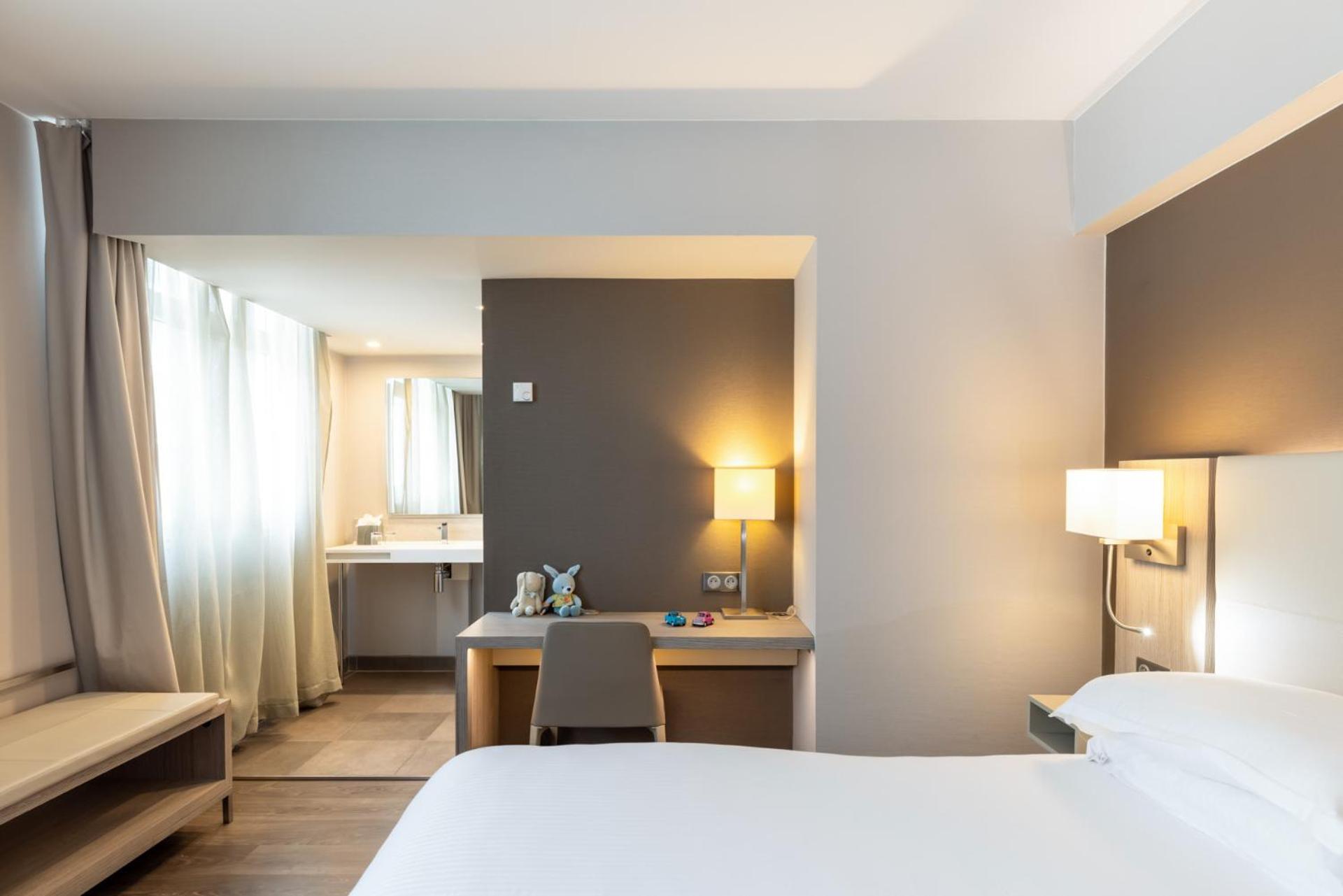 Ac Hotel By Marriott Marseille Prado Velodrome Bagian luar foto