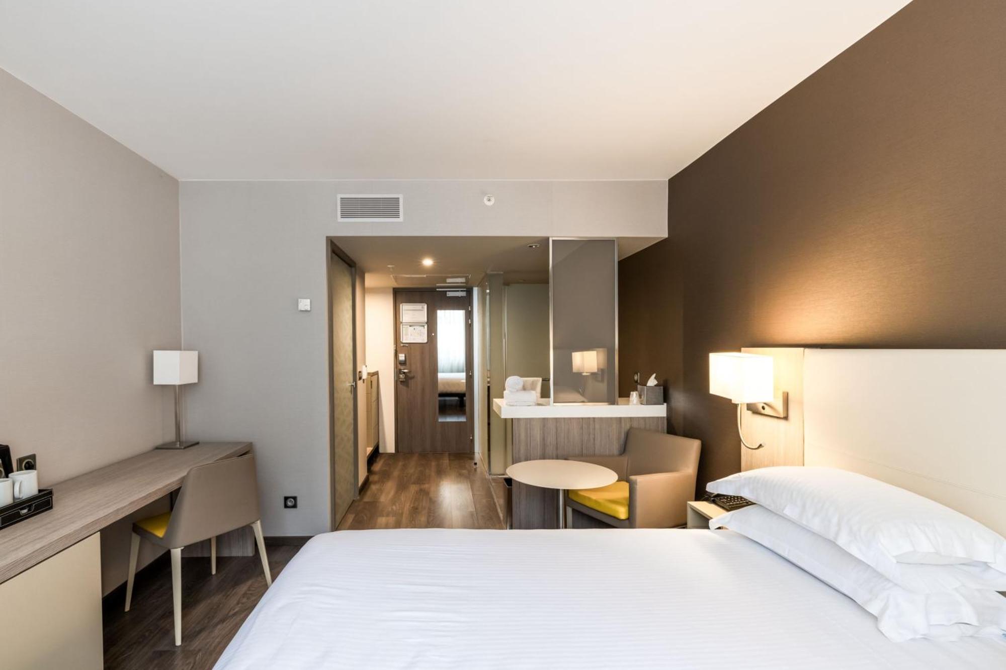 Ac Hotel By Marriott Marseille Prado Velodrome Bagian luar foto