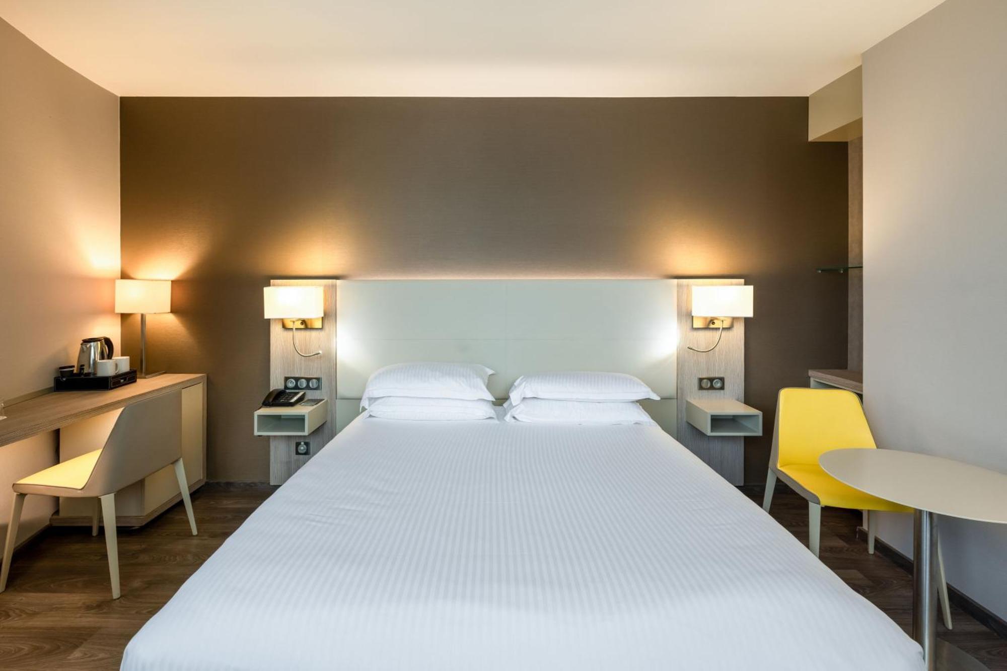 Ac Hotel By Marriott Marseille Prado Velodrome Bagian luar foto