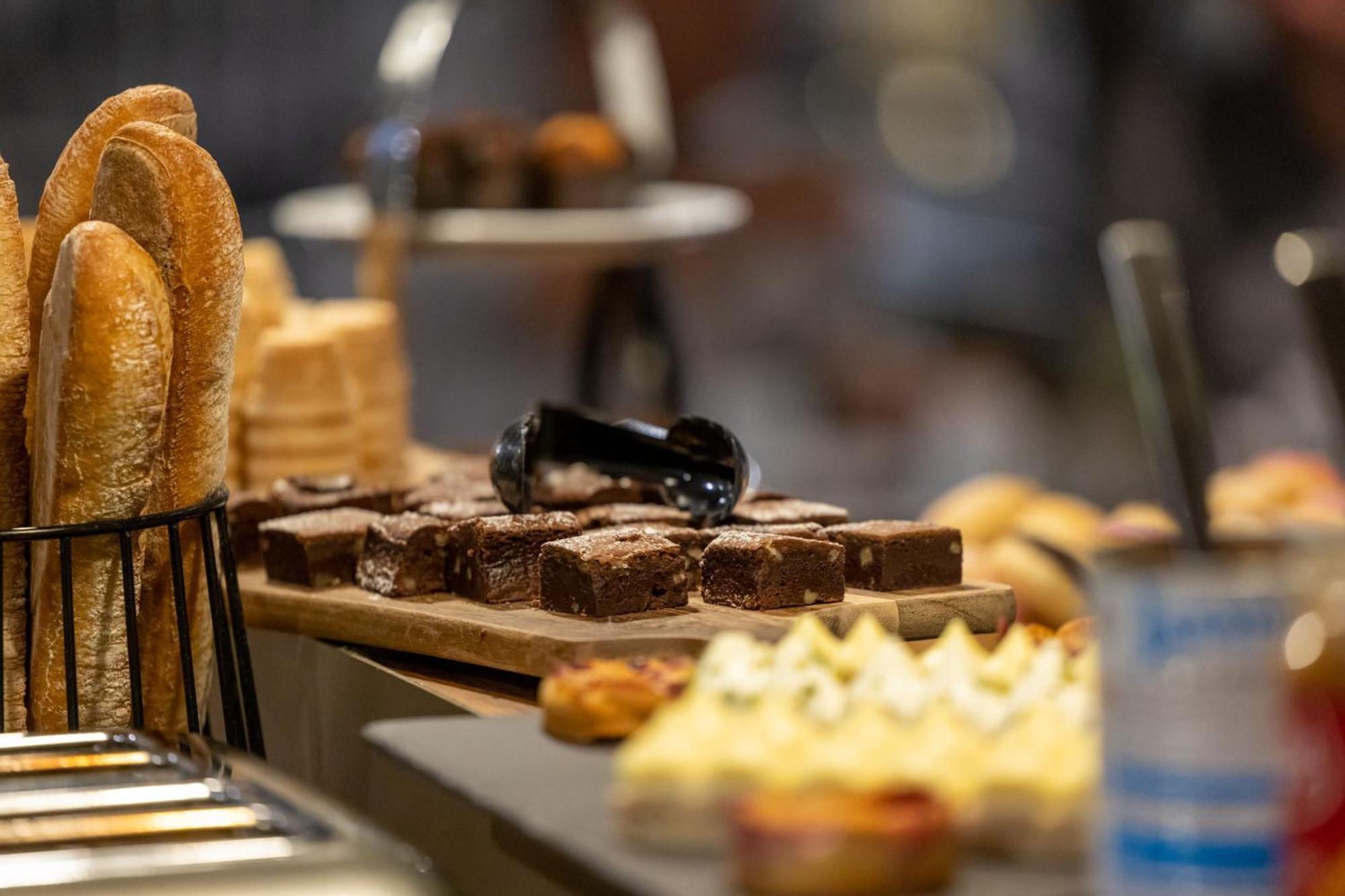 Ac Hotel By Marriott Marseille Prado Velodrome Bagian luar foto