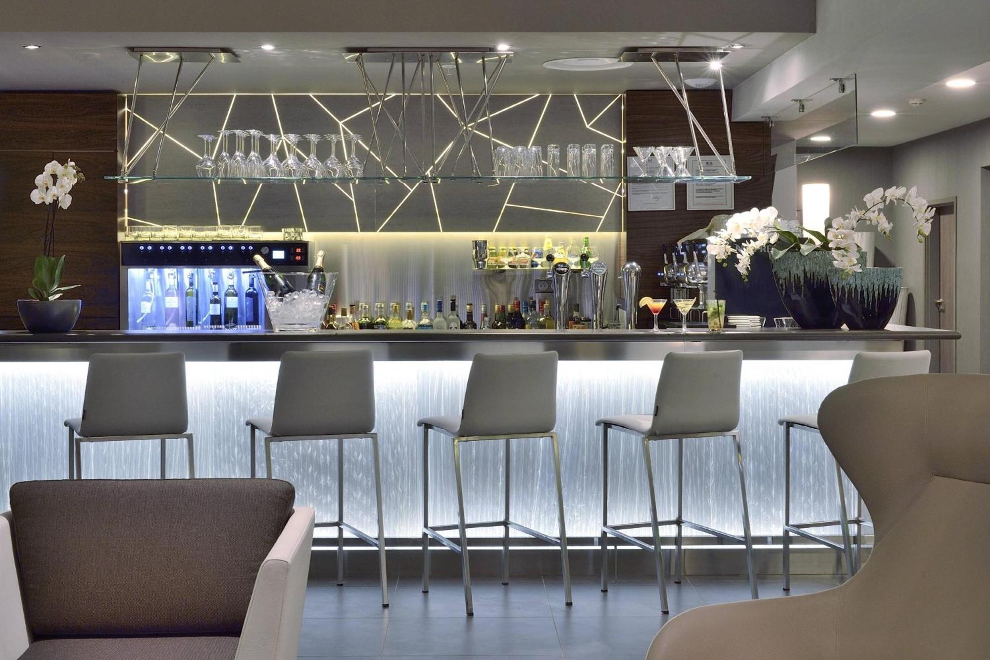 Ac Hotel By Marriott Marseille Prado Velodrome Bagian luar foto
