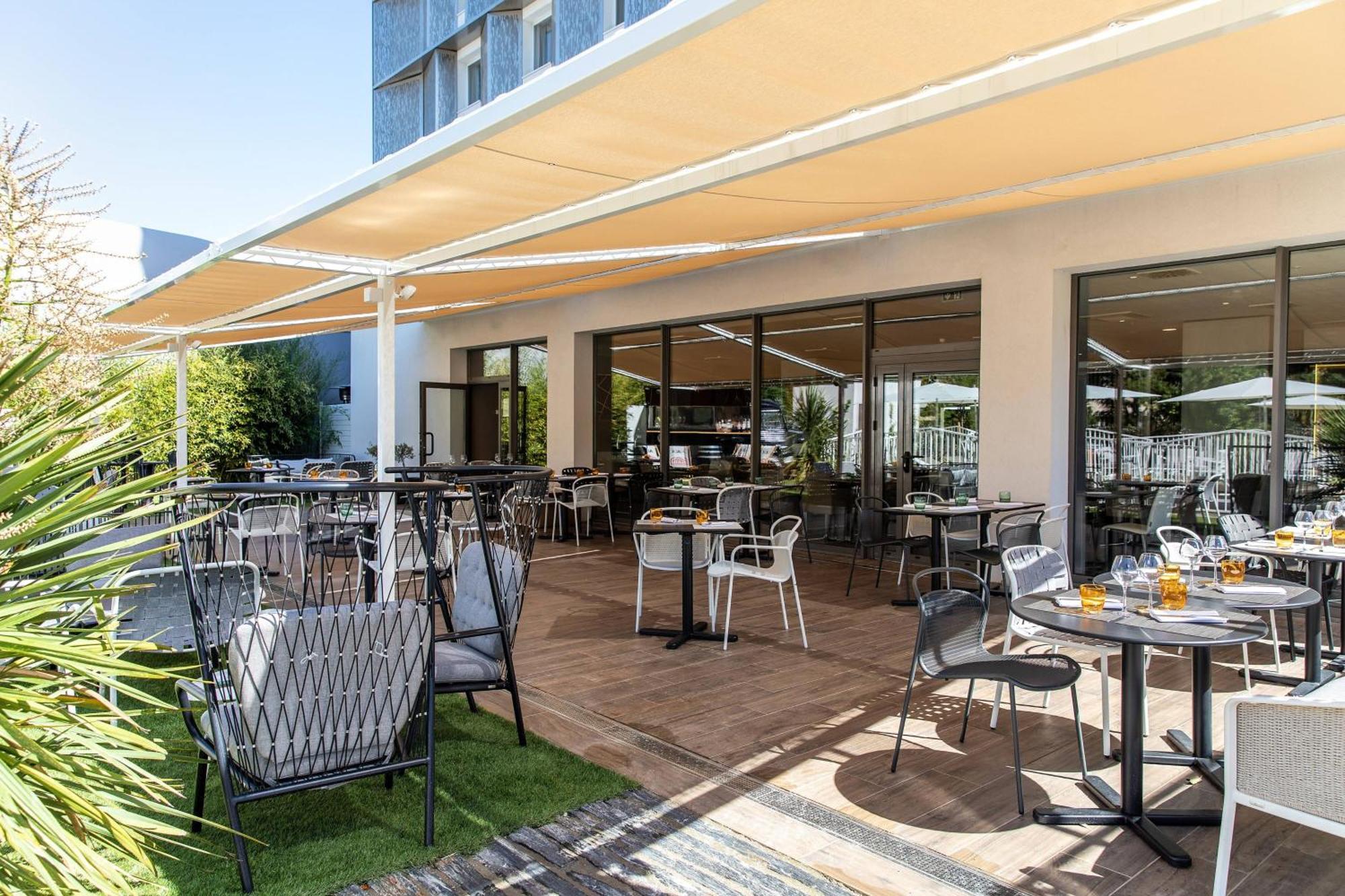 Ac Hotel By Marriott Marseille Prado Velodrome Bagian luar foto