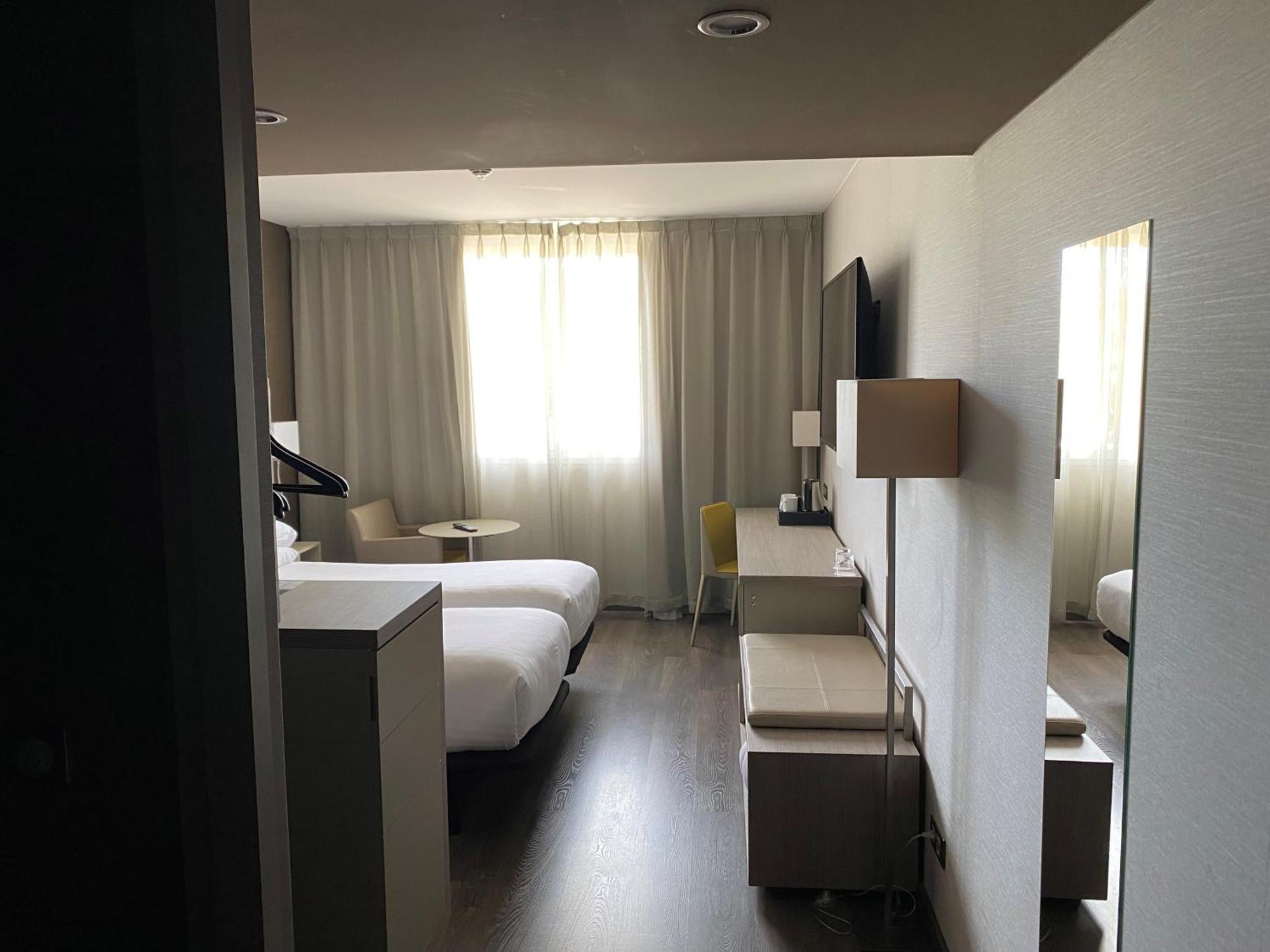 Ac Hotel By Marriott Marseille Prado Velodrome Bagian luar foto