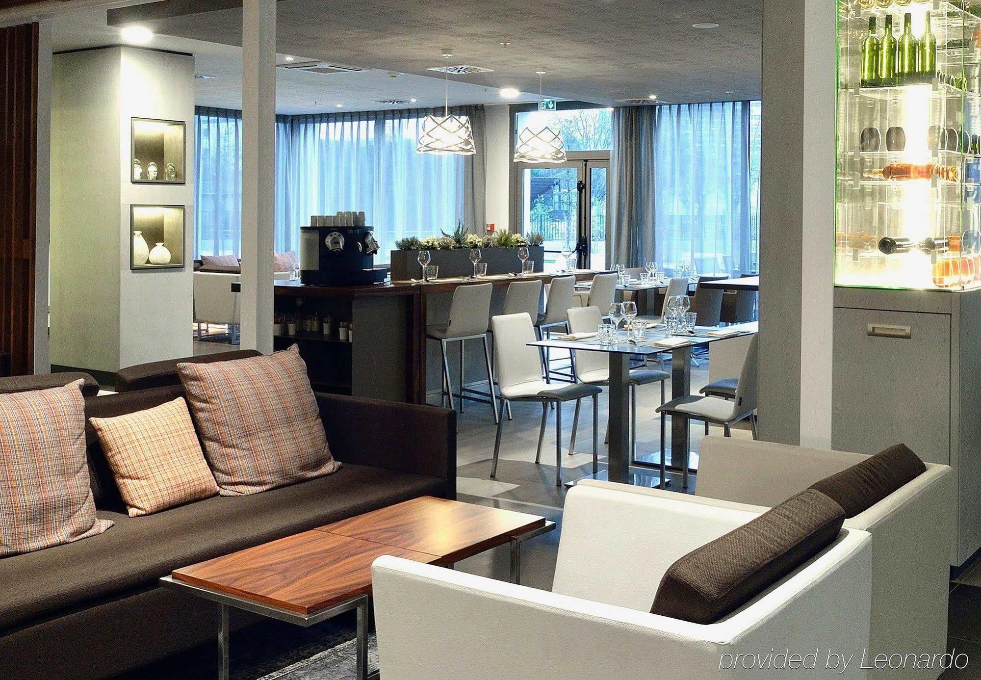 Ac Hotel By Marriott Marseille Prado Velodrome Bagian luar foto